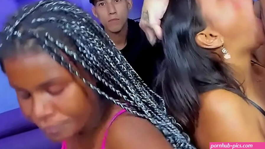 black girls in deep blowjob competition with guys with big dicks