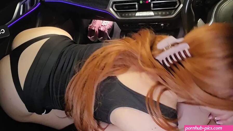 BIG Tits Redhead Give me a Blowjob on a Public Street