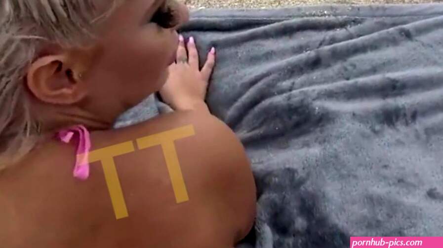 Brandi Bae Gives Random Stranger a Handjob on Public Fort. Lauderdale Beach!...