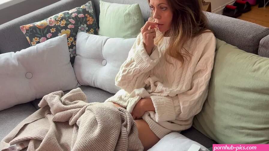 Real mom gets a good fucking on hidden camera