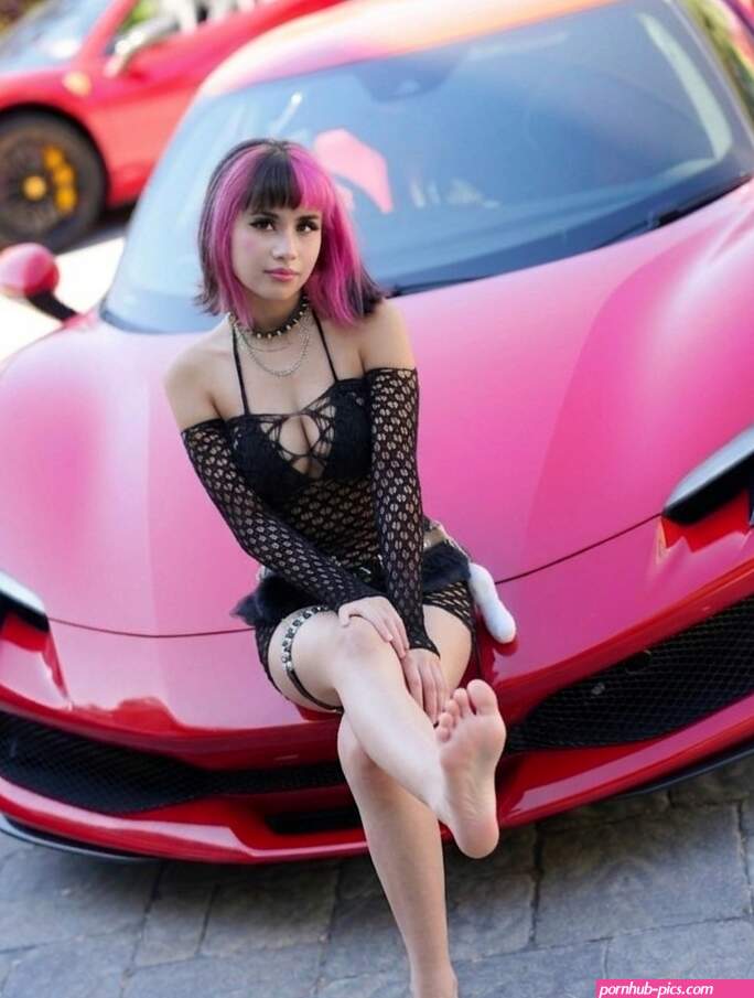 CashBxnny car meet feet fake set 3 pics by EgirlEnjoyerParadise on DeviantArt