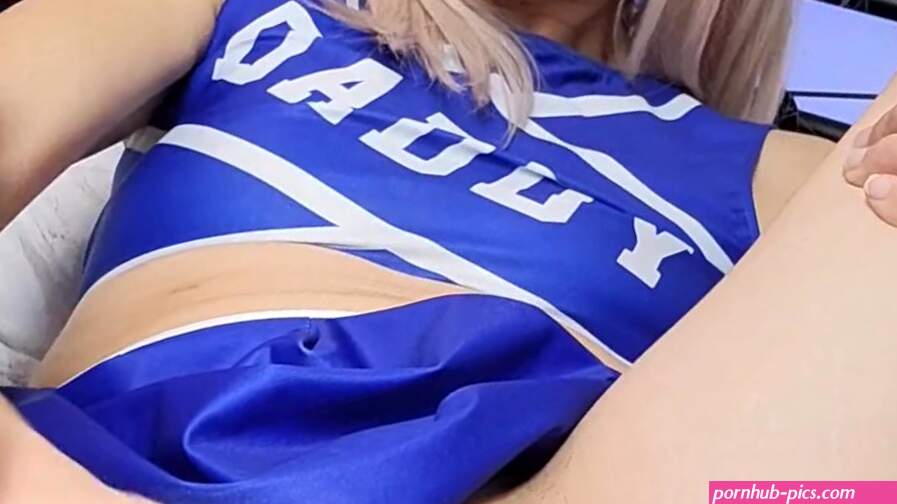 Cheerleader slut Otaku Jennii fucks her creamy pussy and squirts on toy