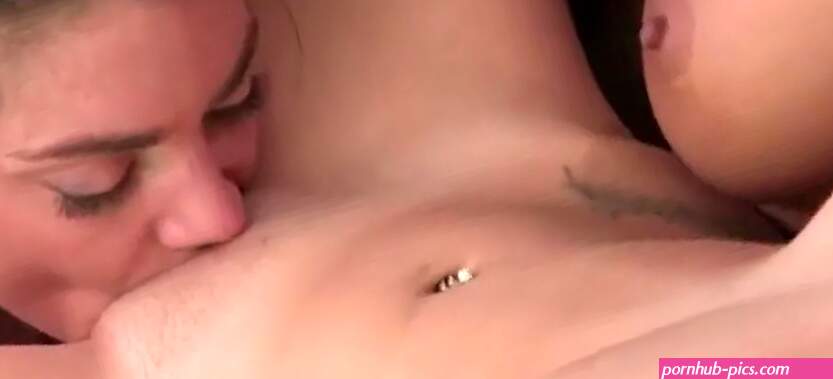 Closeup lesbian pussy eating