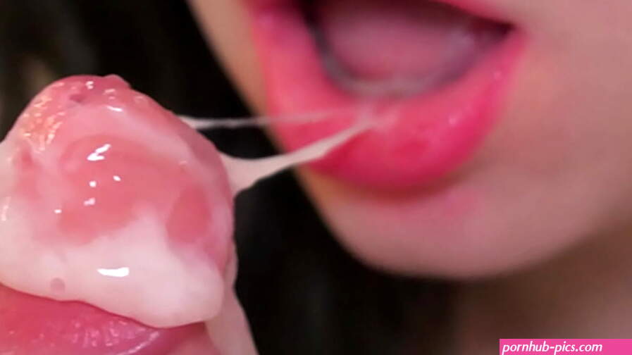 Sensual close-up blowjob oral creampie