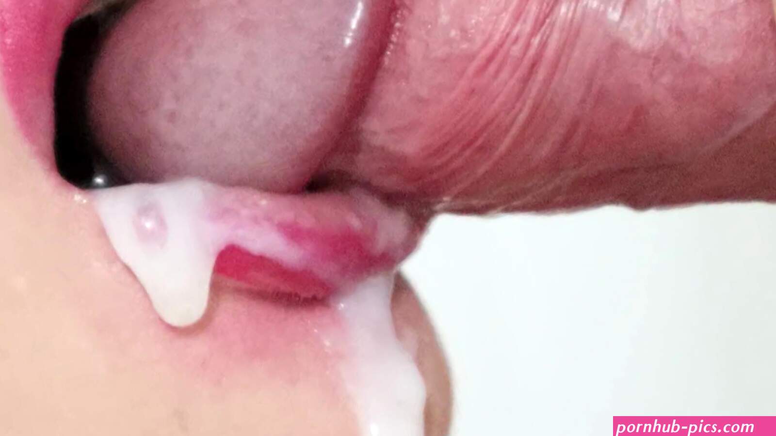 CLOSEUP BLOWJOB CUM IN MOUTH ORAL CREAMPIE