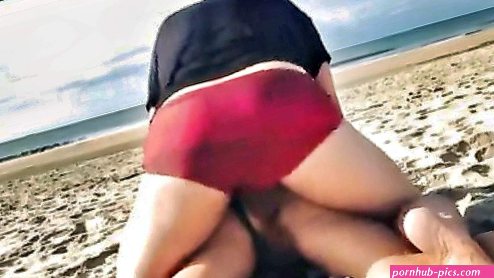 Hot Cougar Beach Stranger Anal Pound Tube