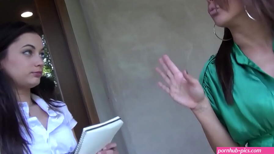 mature cougar and teenager lesbian sex