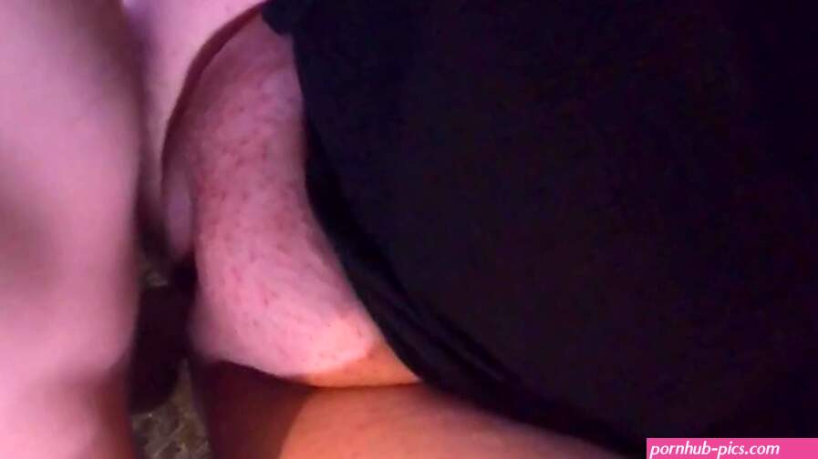 Gordita pelirroja tomando un creampie en su coño gordo
