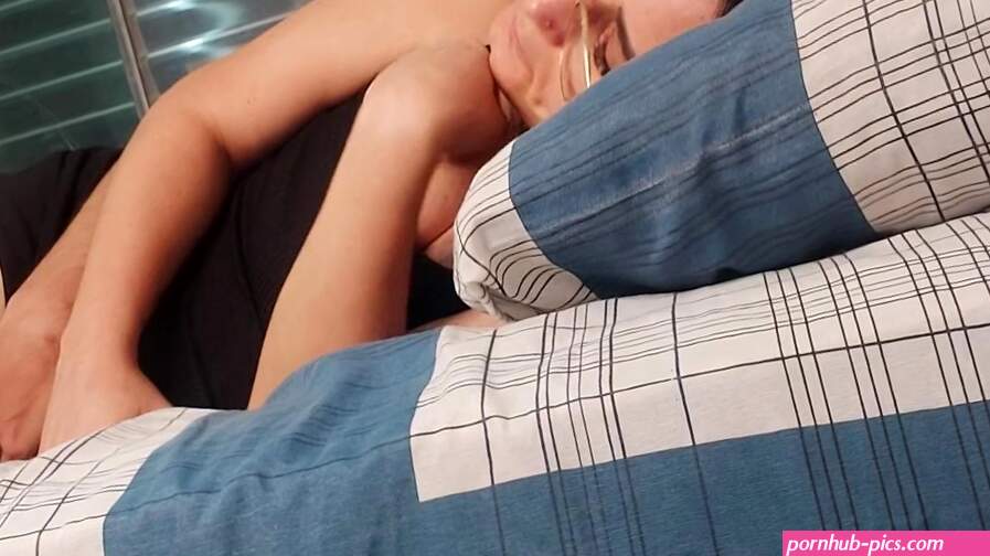Oops! I came in my stepdaughters pussy