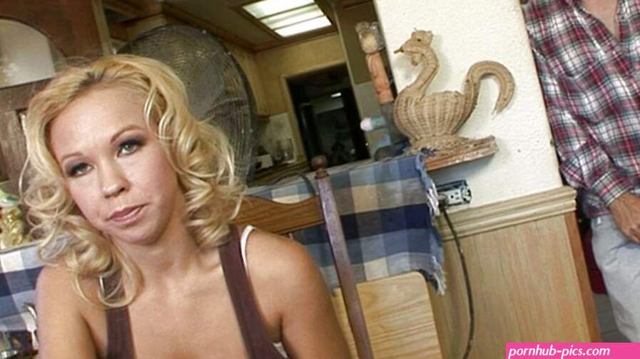 White Trash Blonde Whore Gets Double Penetrated In A Threesome