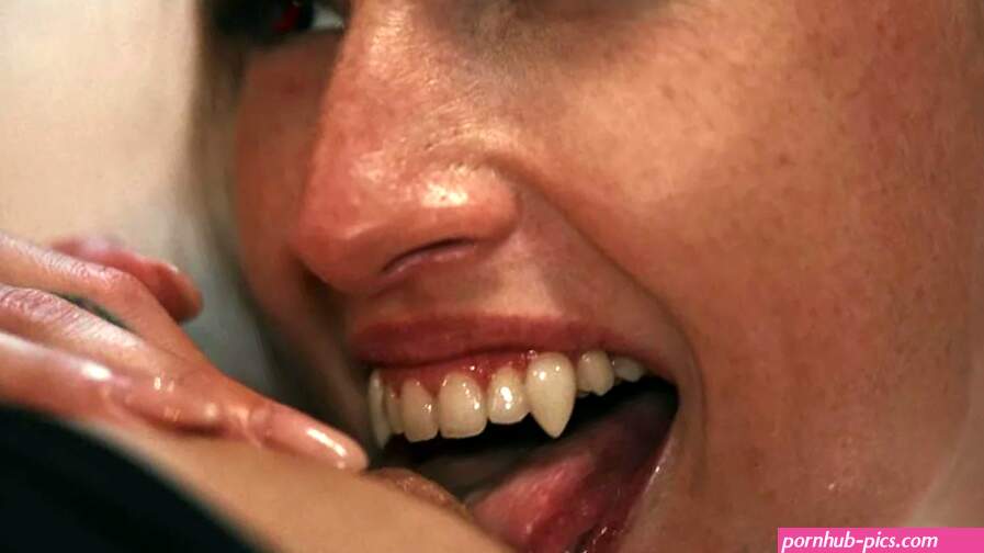 Free Lesbian Vampire Porn Videos