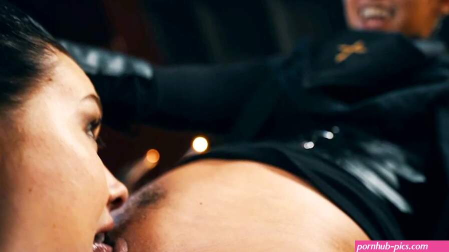 Free Vampire Lesbians Porn Videos