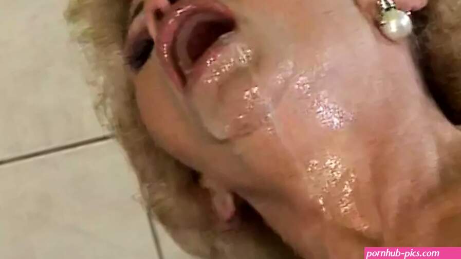 Old Woman Cry Rough Porn Videos