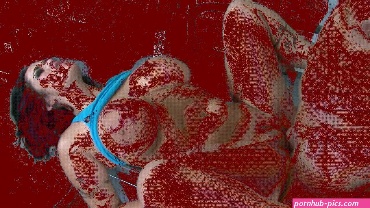giant bouncing naked boobs gif
