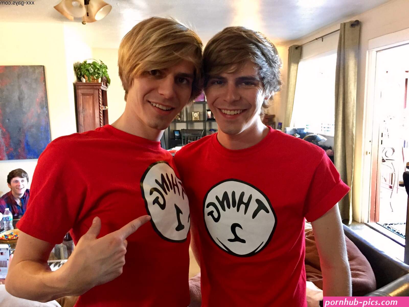 Ross twins