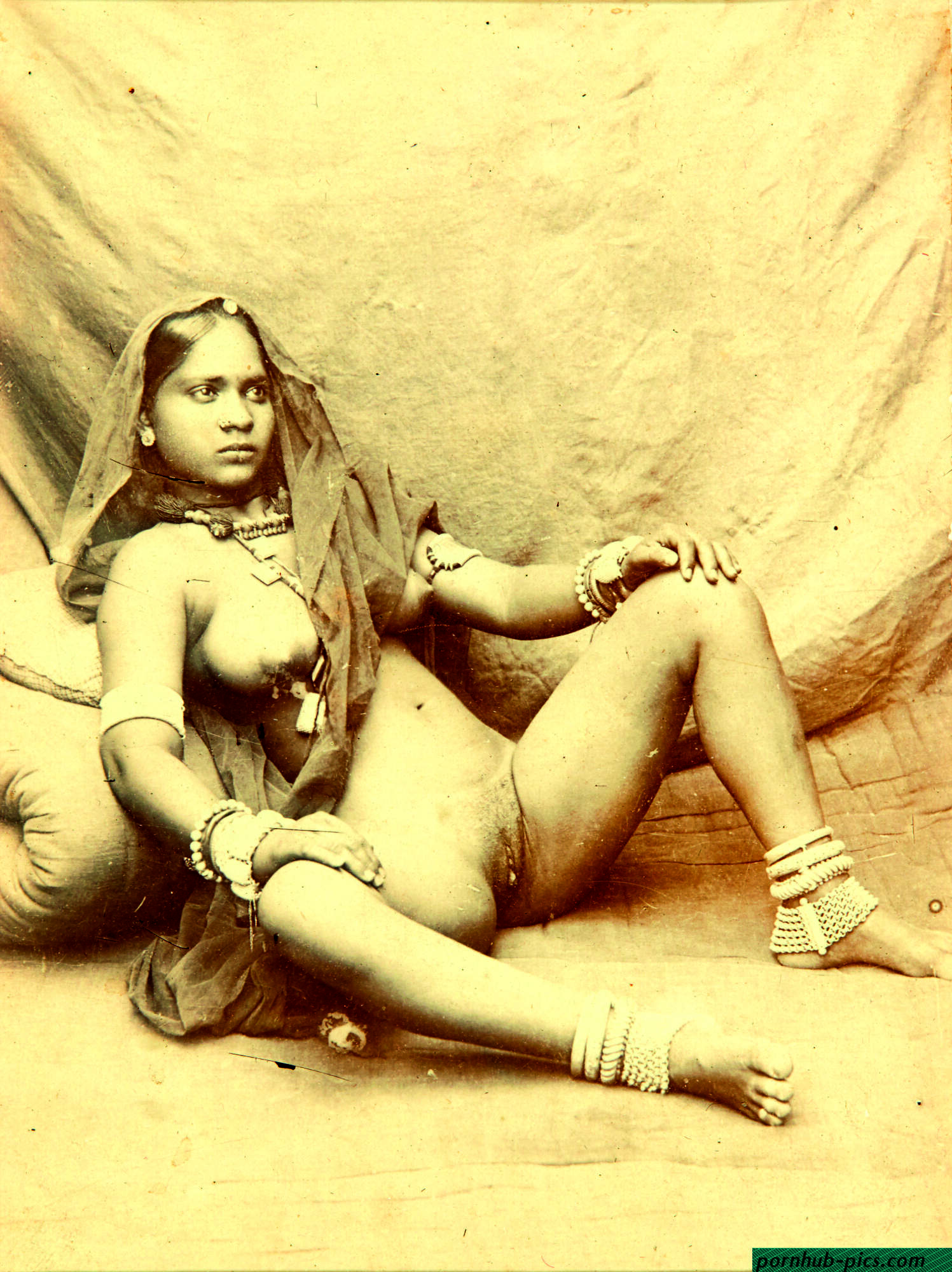 nude indian wemen