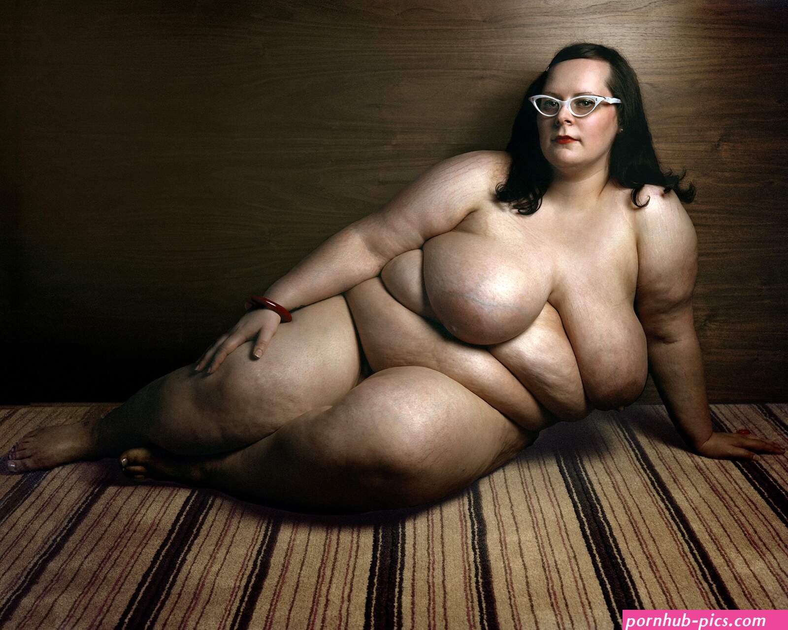 Fat Women Posing Nude