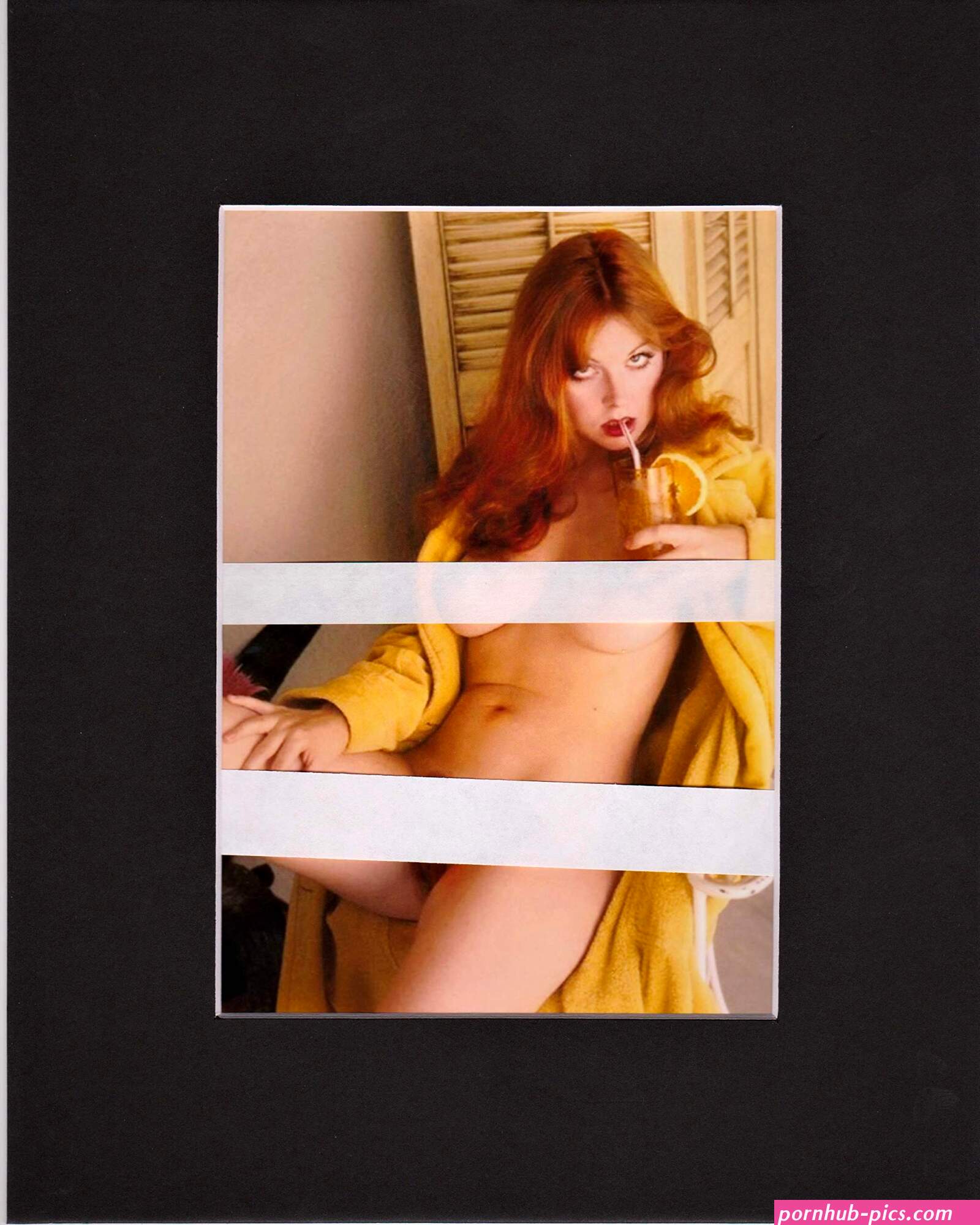 WonderClub Big Action Elvira Mistress of The Dark AKA Cassandra Peterson 8.5 x 11 Nude Matte Photo Display The Nude Photo is 5 x 7 : Amazon.de: Everything Else