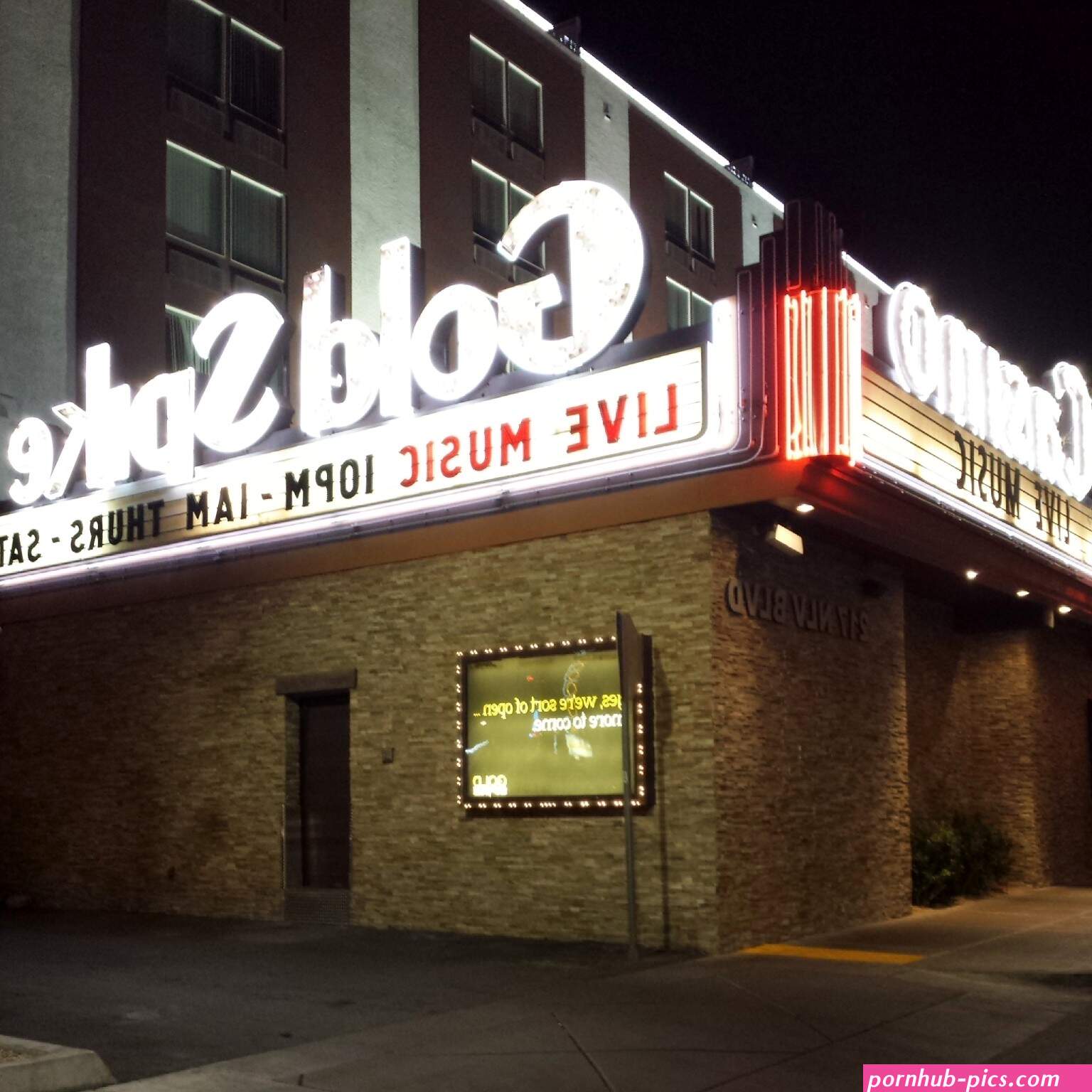 Gay glory holes in las vegas