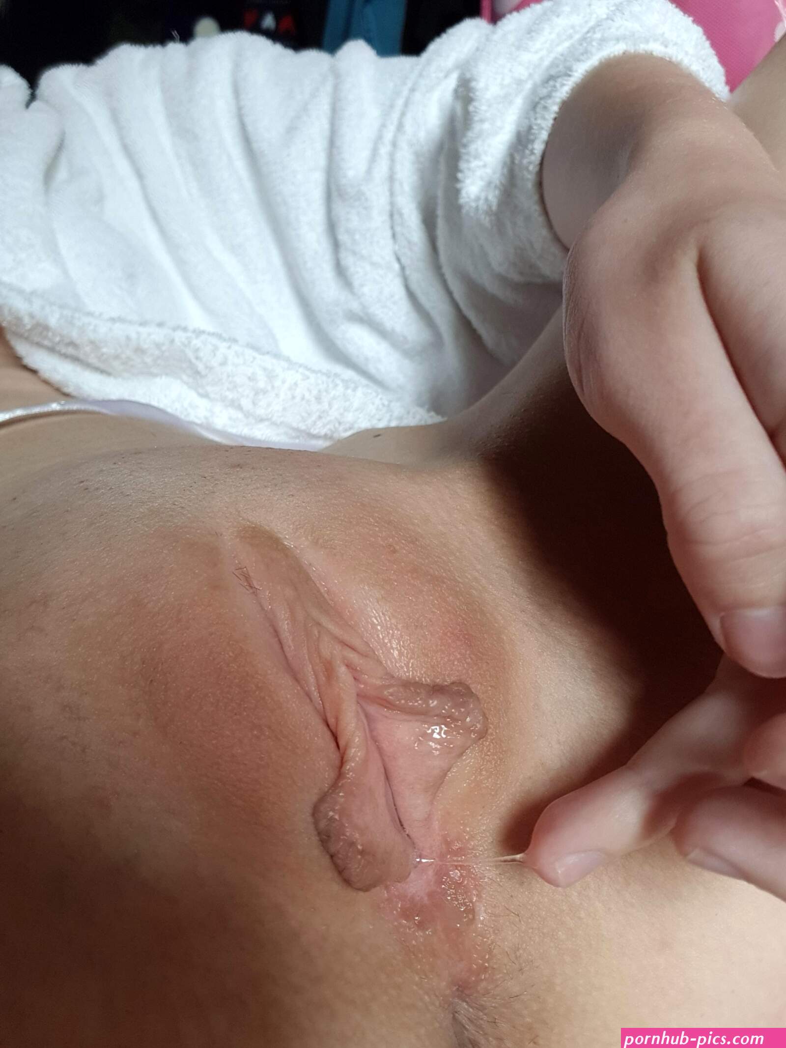 Stepping out of the shower it made me wet in more than one way p Porn Pic