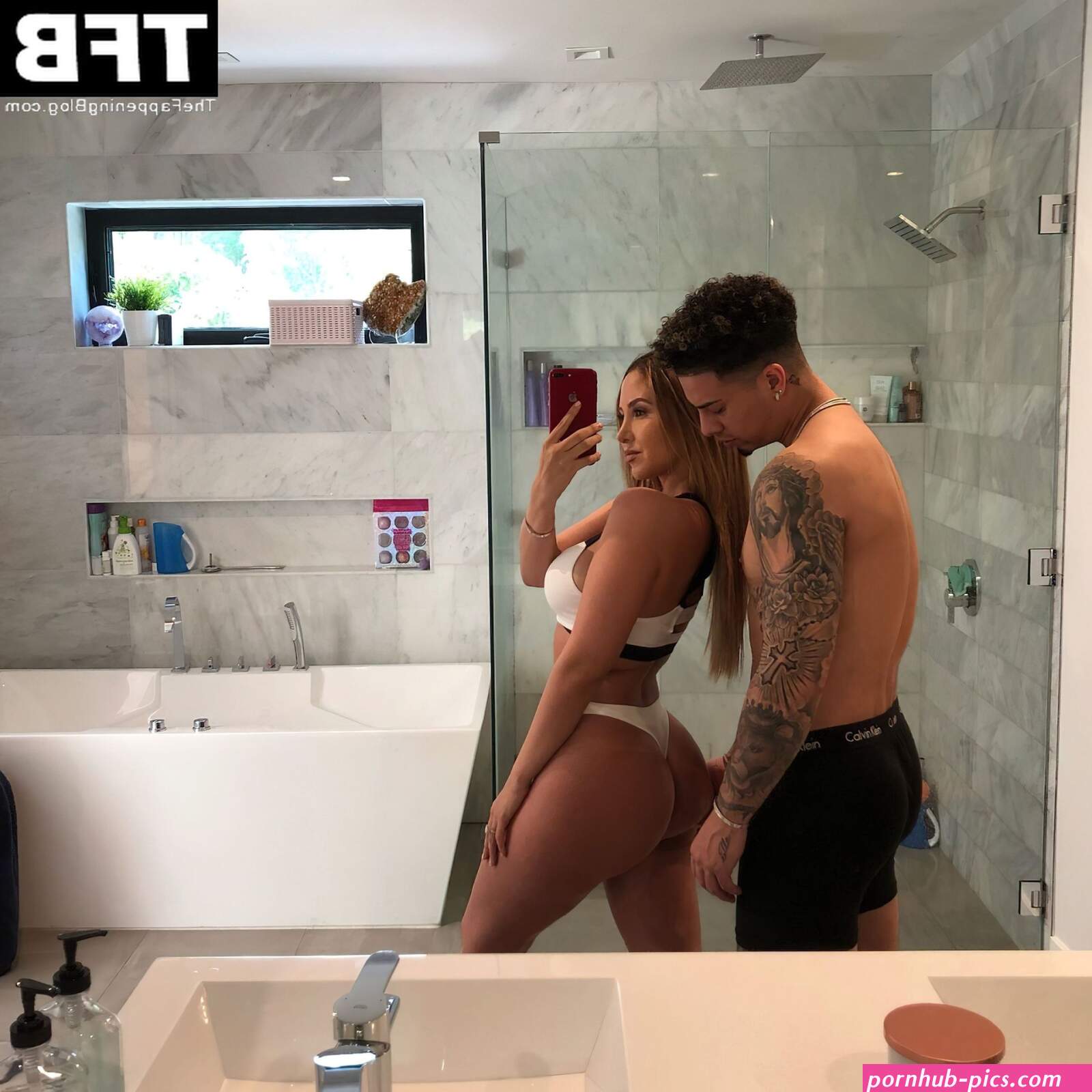 Catherine Paiz Nude Sexy Collection