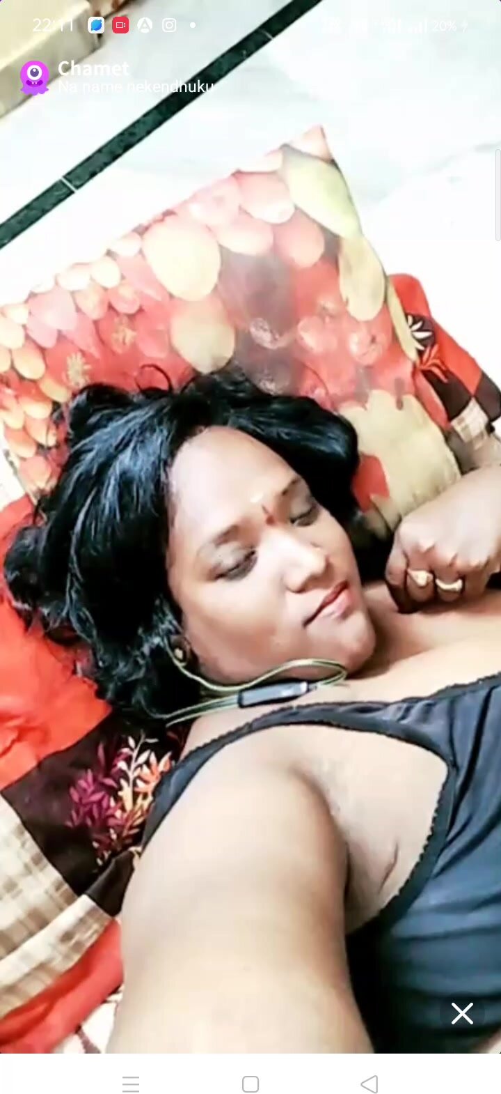 Chamet aunty