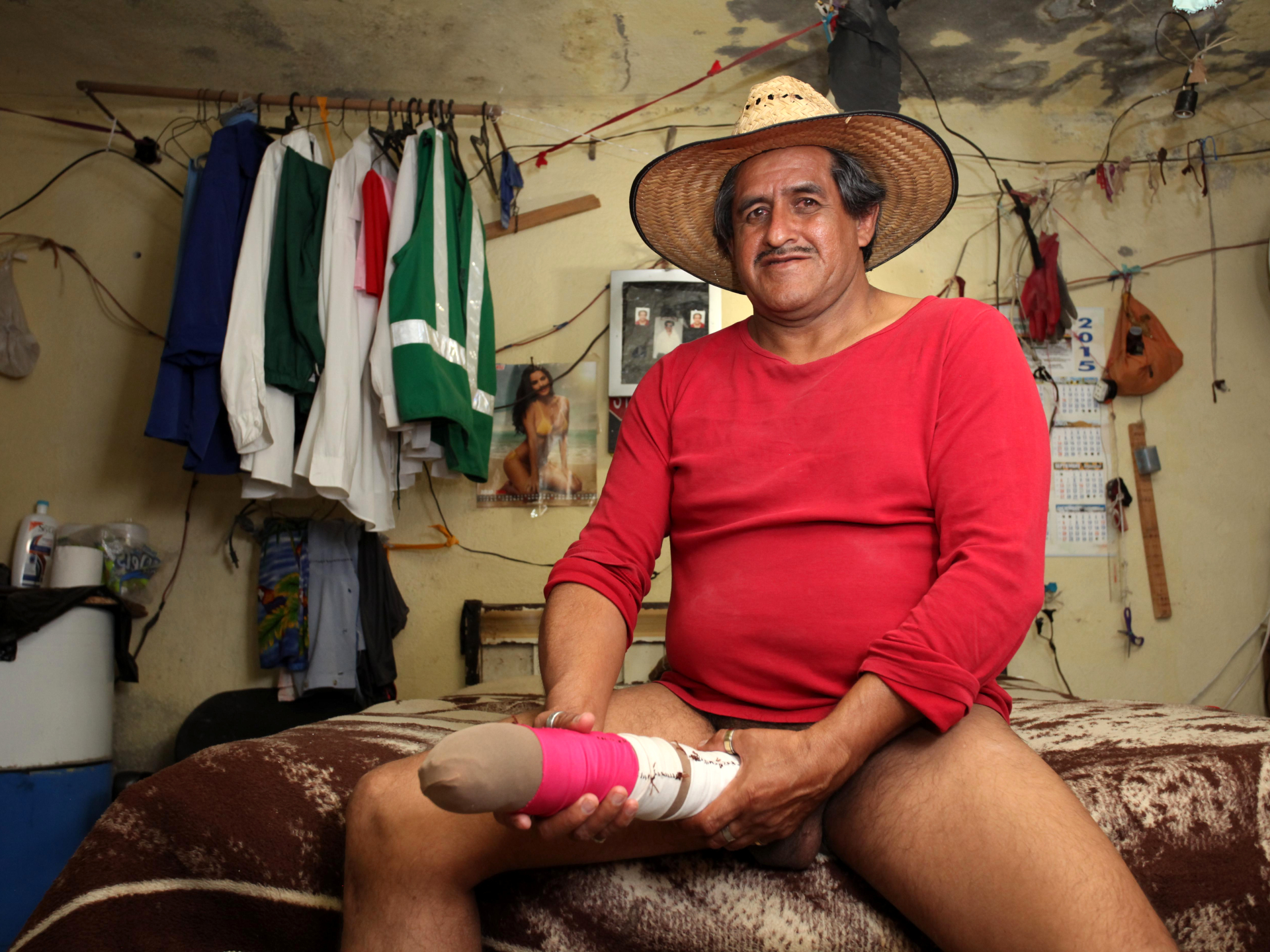 Who is Roberto Esquivel Cabrera and does he have the biggest penis in the world?