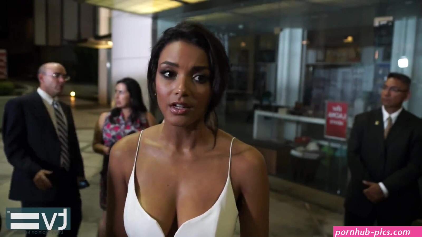 Nude Celebs: Jessica Lucas