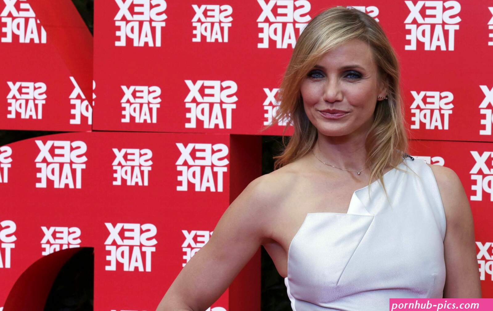Cameron Diaz Throws Shade At Kim Kardashians Sex Tape Empire While Promoting Sex Tape