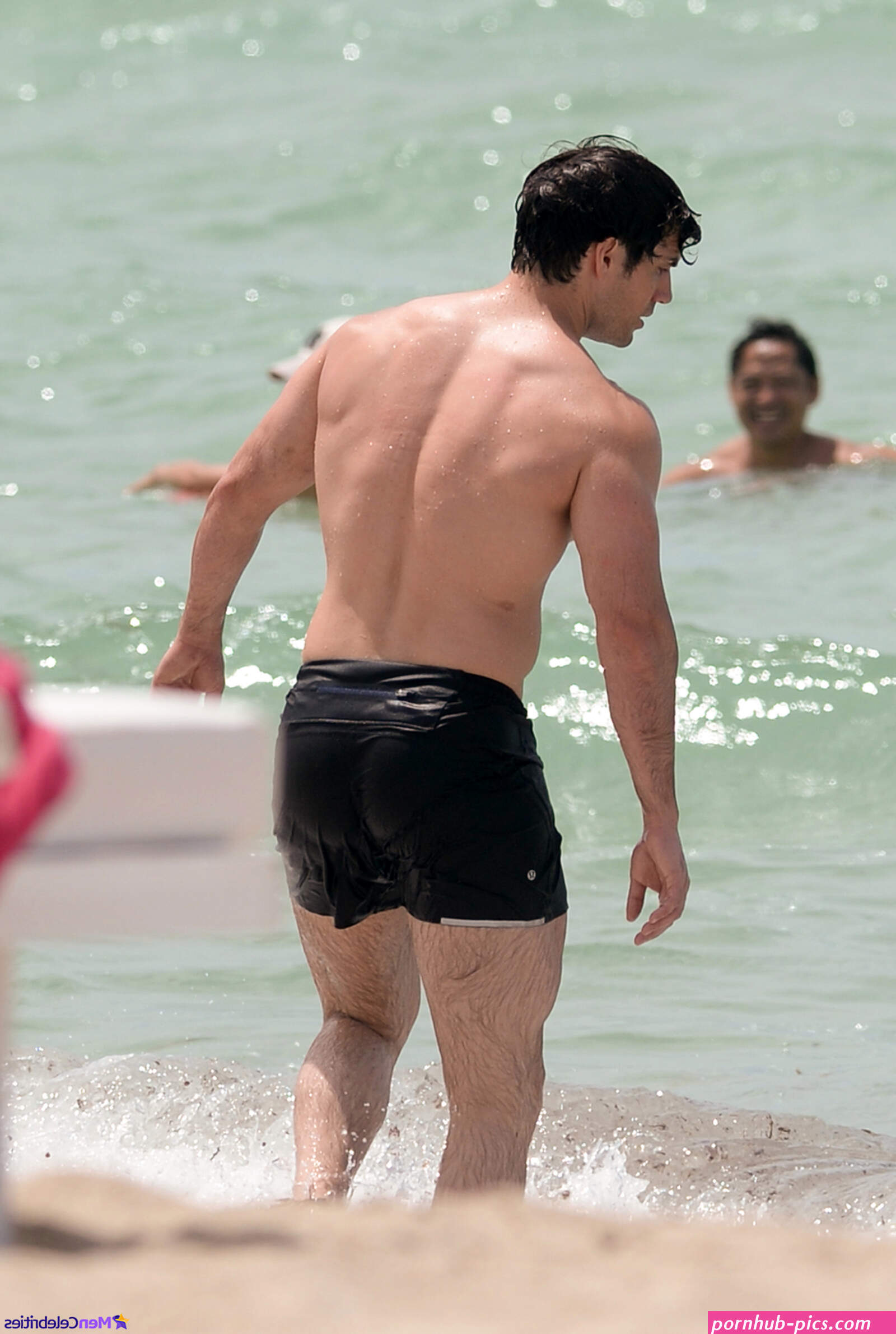 Henry Cavill Nude Sex Scenes Hot Shirtless Beach Photos