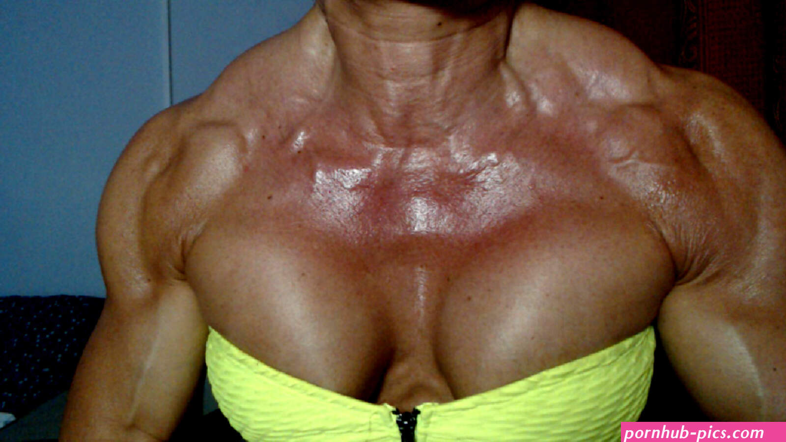 Fighters profile at HerBicepsCam
