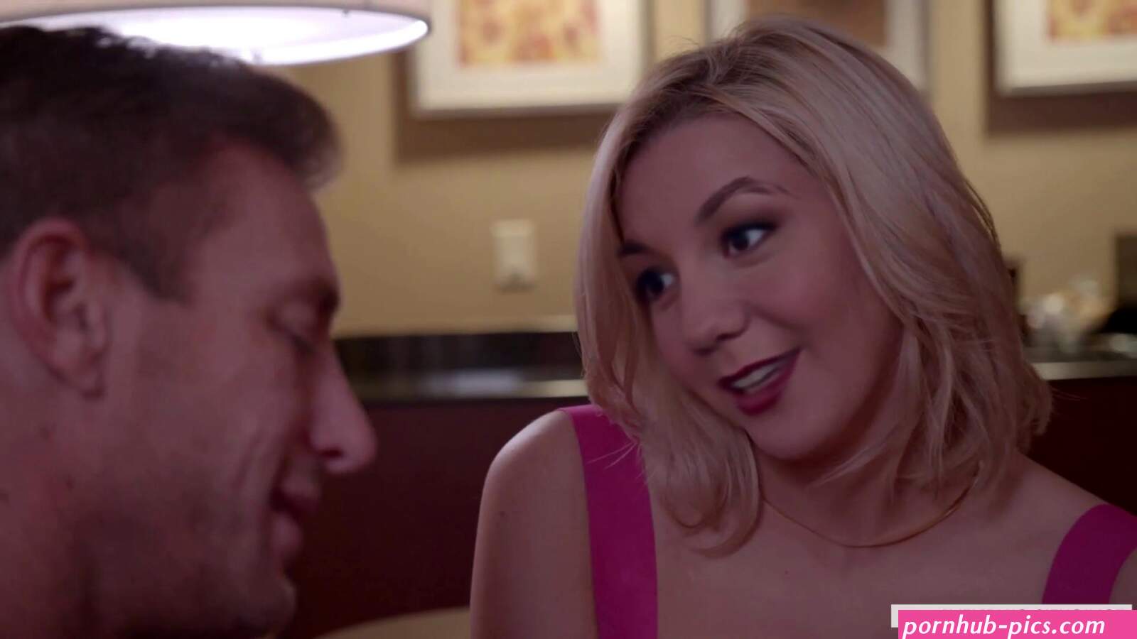 Fake Megyn Price in Tonights Girlfriend DeepFake Porn Video