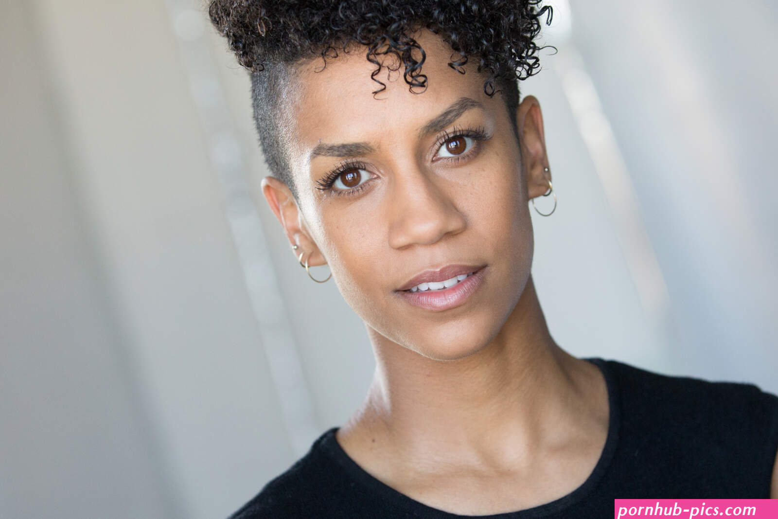 HEADSHOTSPort headshots