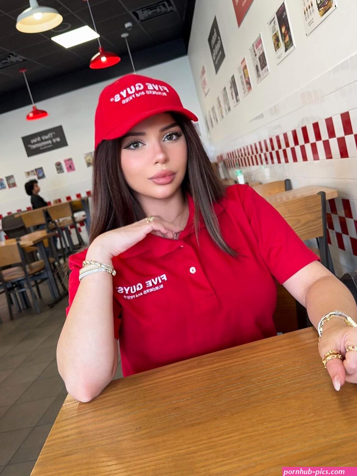 Katiana Kay X: YancaDaCaramel thats mee i fcked 5 guys and put the vid on my FREE OF