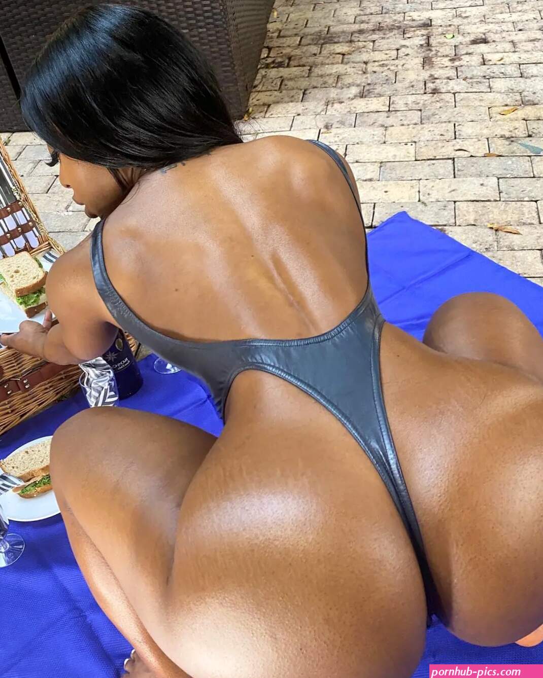 Snow Black is pretty yall should check her out