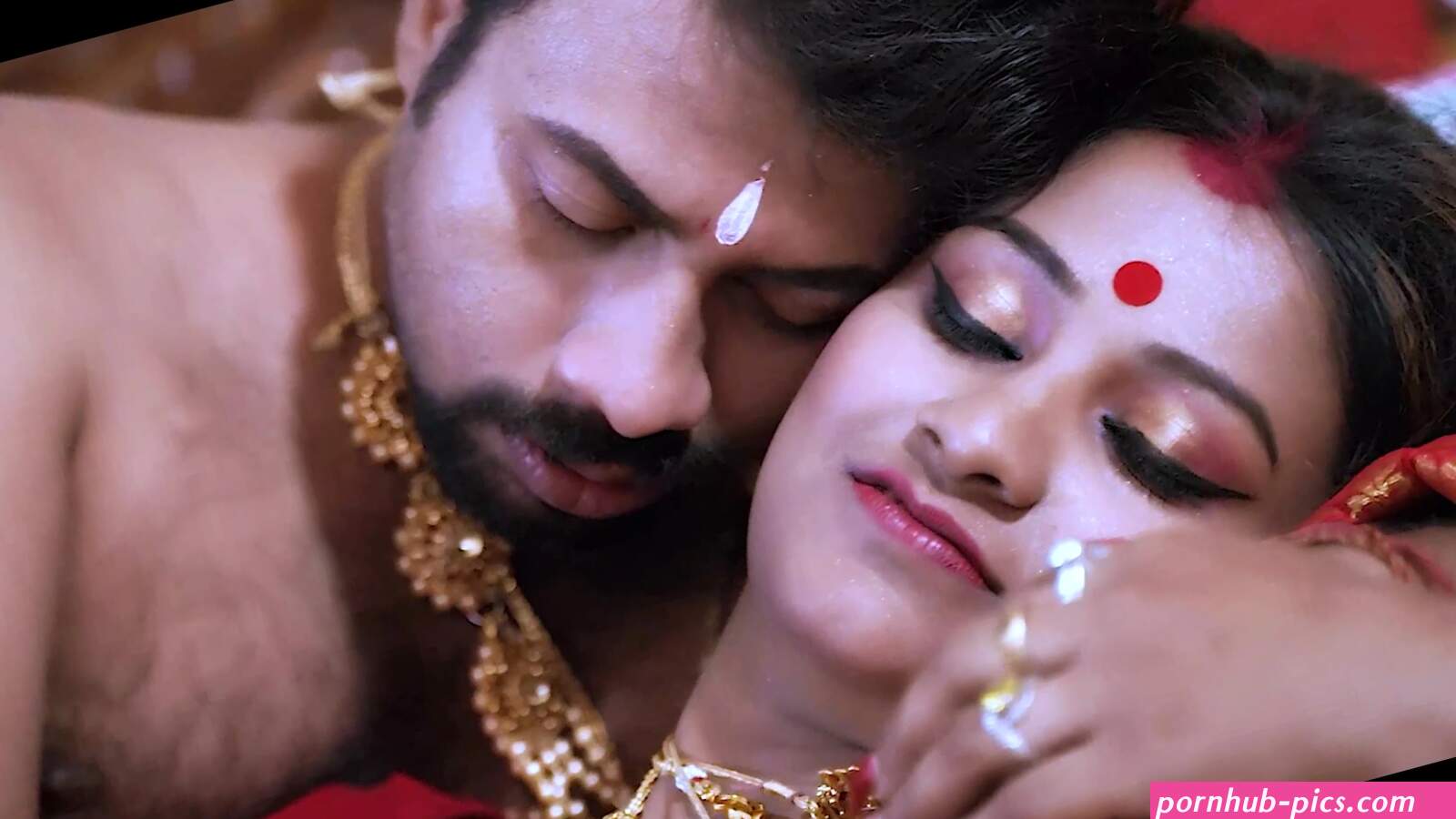 Real Newly Married Desi Indian Couple Honeymoon Sex