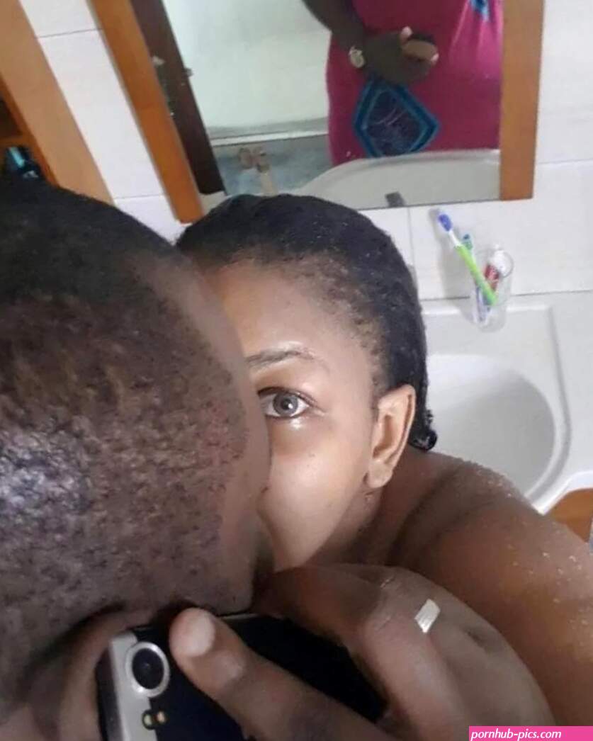 Picha Nyingine za Wema Sepetu Akiwa na Bwana ake Bafuni zavuja