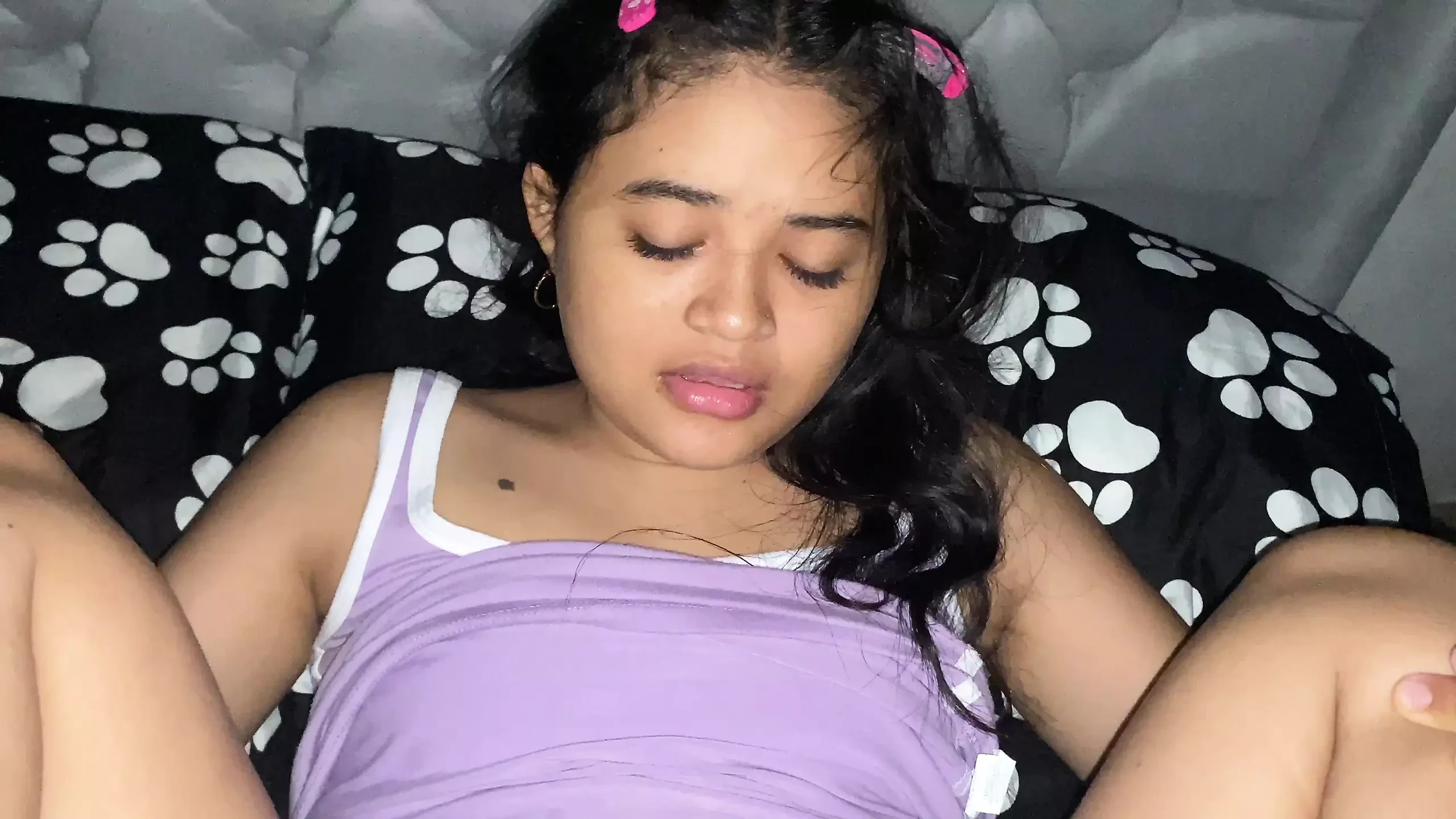 My Cousin Realizes that I Masturbate Next to Her and I Cant Believe Her Reaction