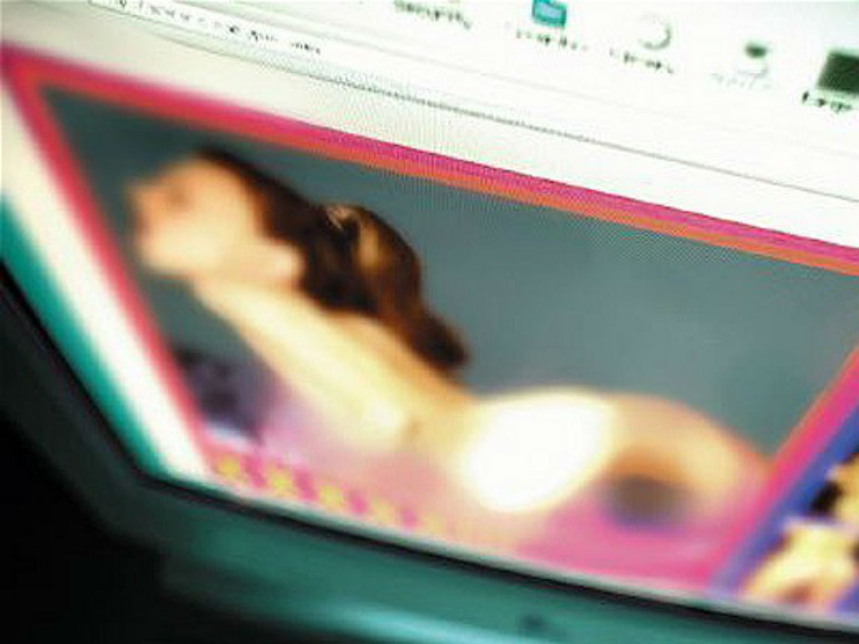 AI-generated fake celebrity porn takes over Reddit