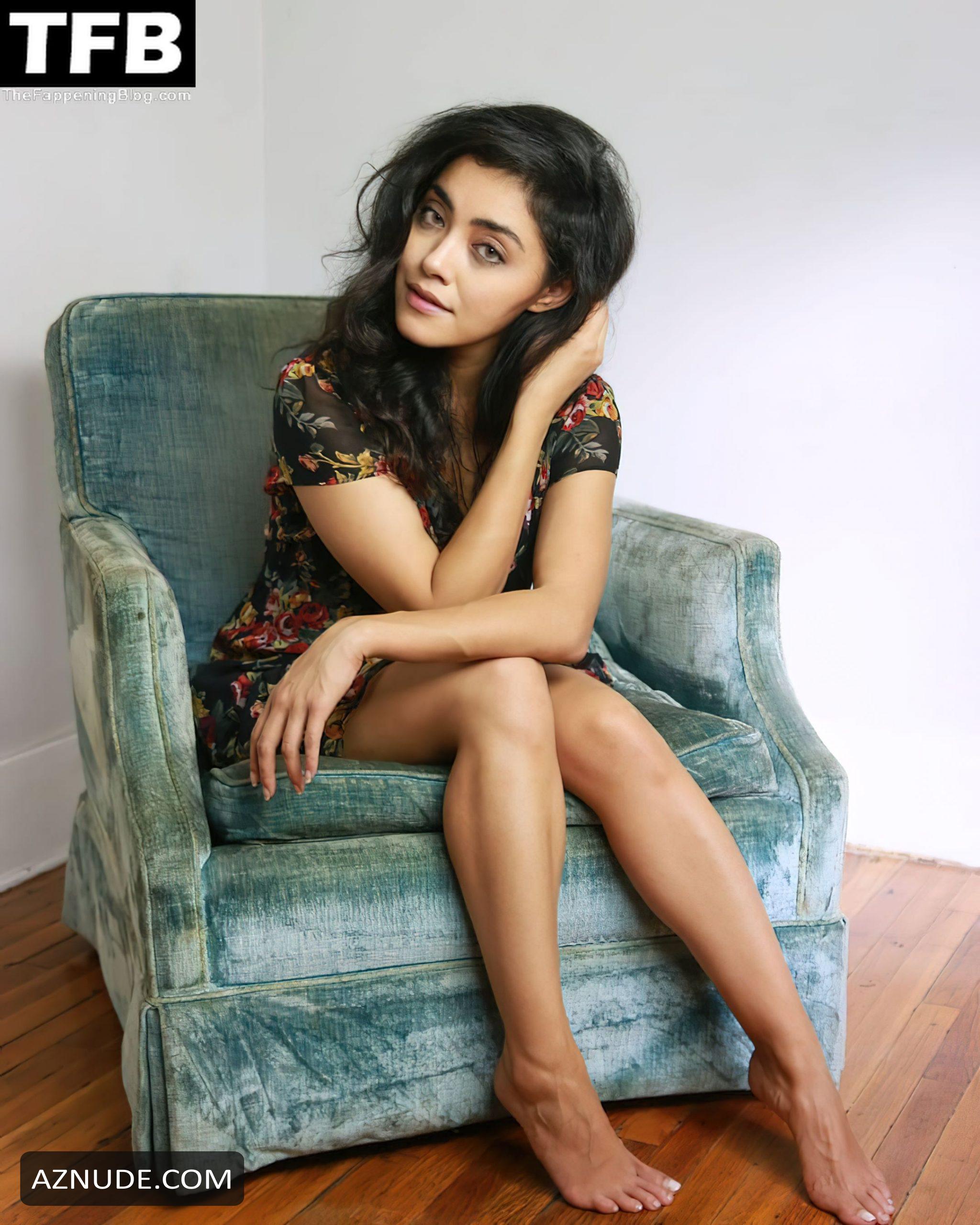 YASMINE AL-BUSTAMI Nude