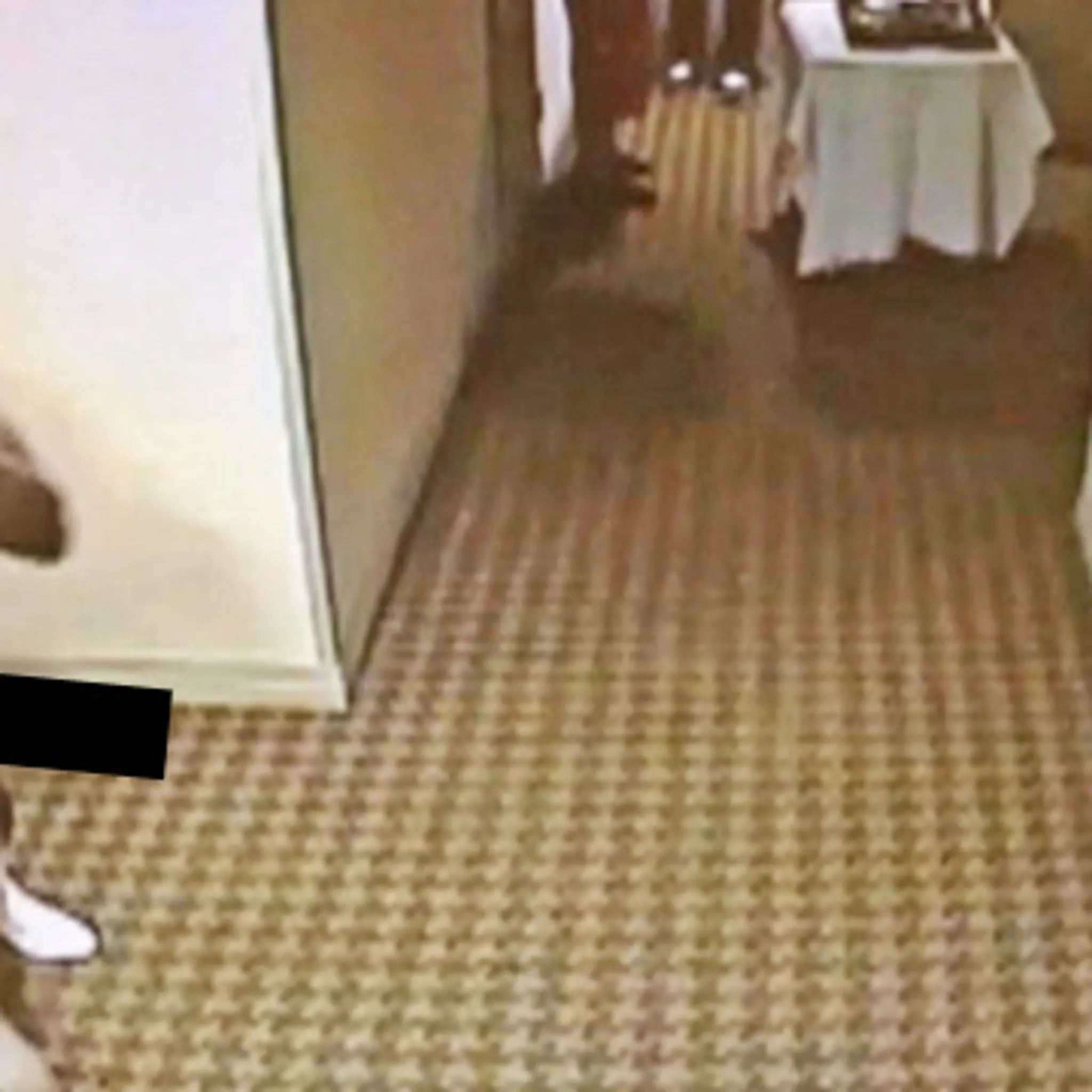 DMXXX -- Rapper Gets Naked... Runs Laps On Hotel Floor