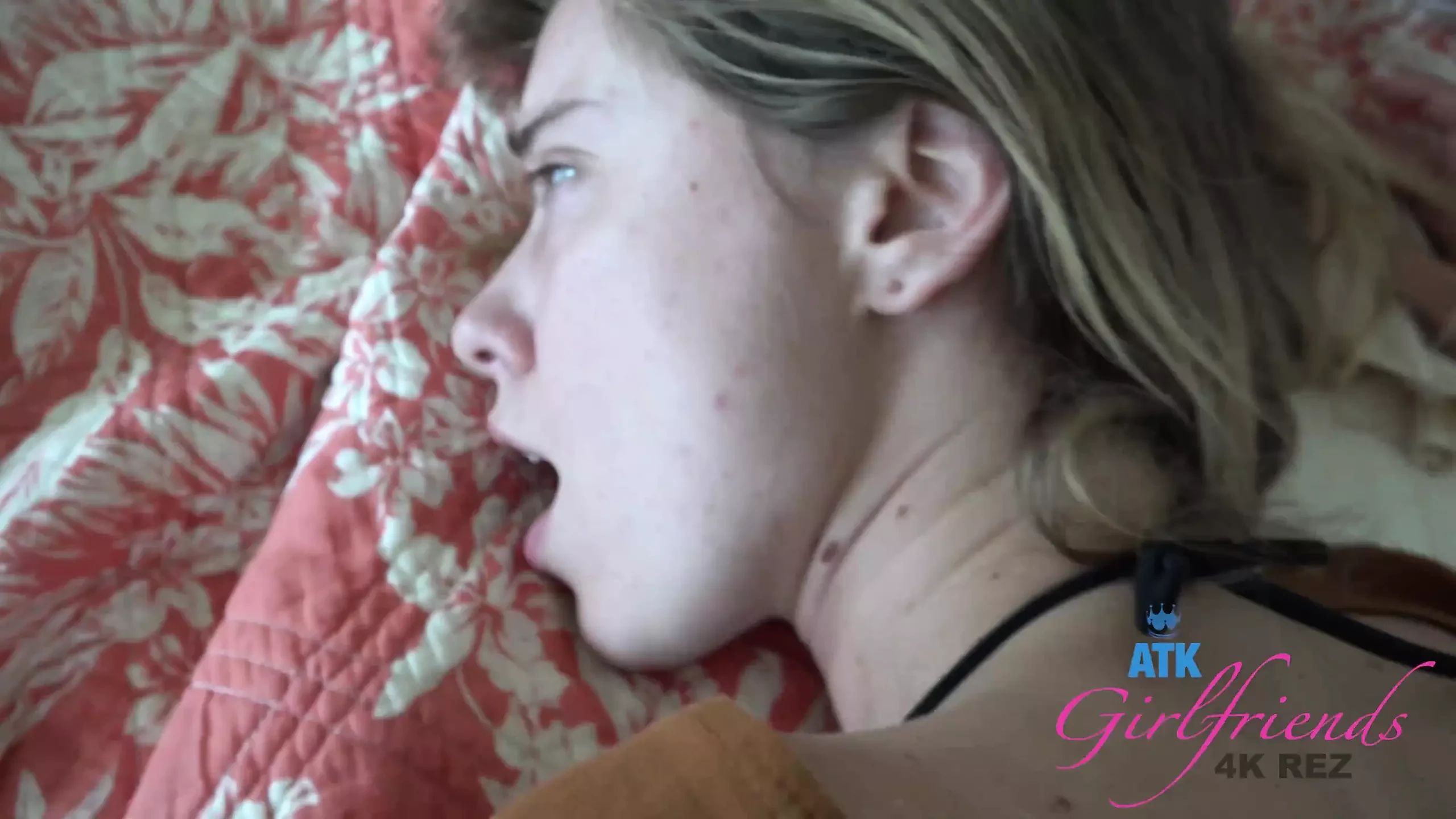 You Finger Her and She Squirts all Over the Couch: Anal Porn feat. Rainy Day Jordan