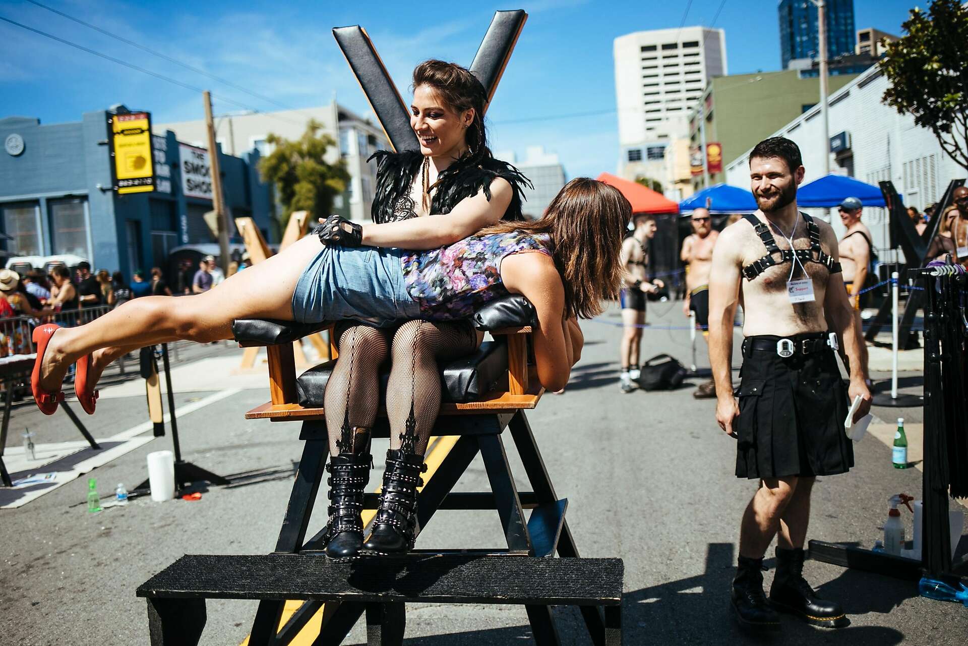 Kinky sex has its day at SFs Folsom Street Fair