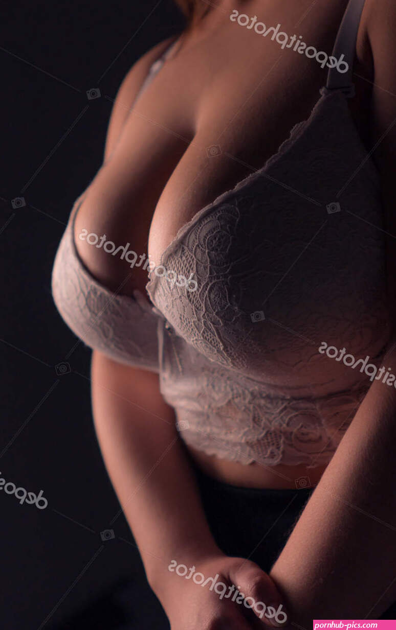 Young beautiful busty curvy plus size model with big breast in white bra xxl woman Stock Photo 2735369.mail.ru 211510378