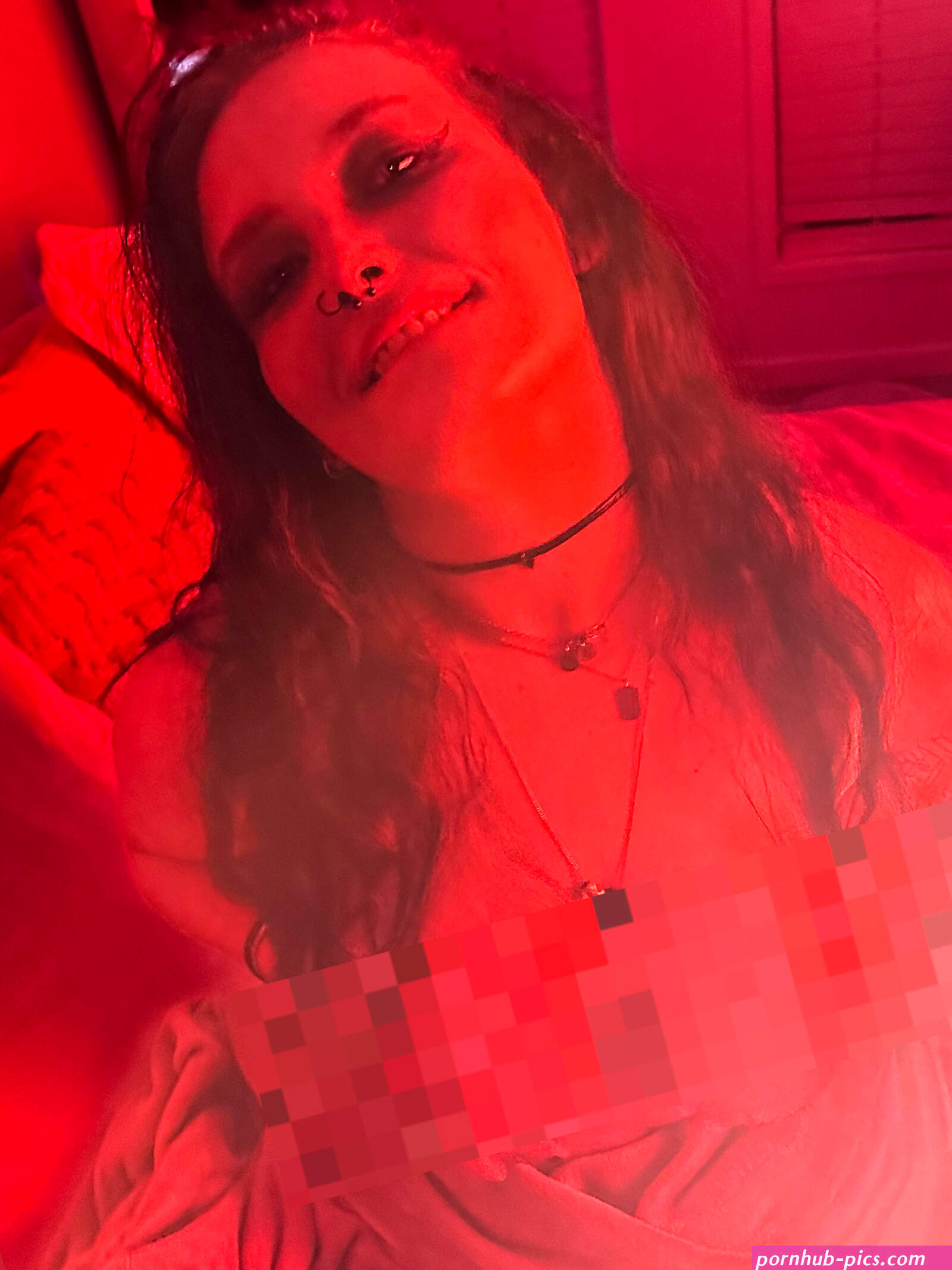 OnlyFans model isizzu.waifubaobei