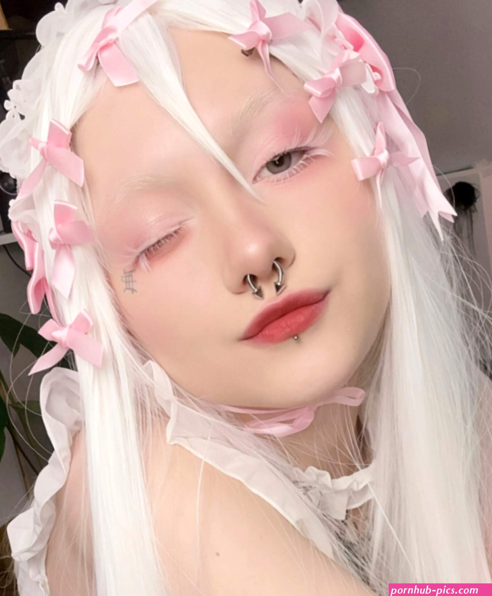 YONA Onlyfans Profile Content