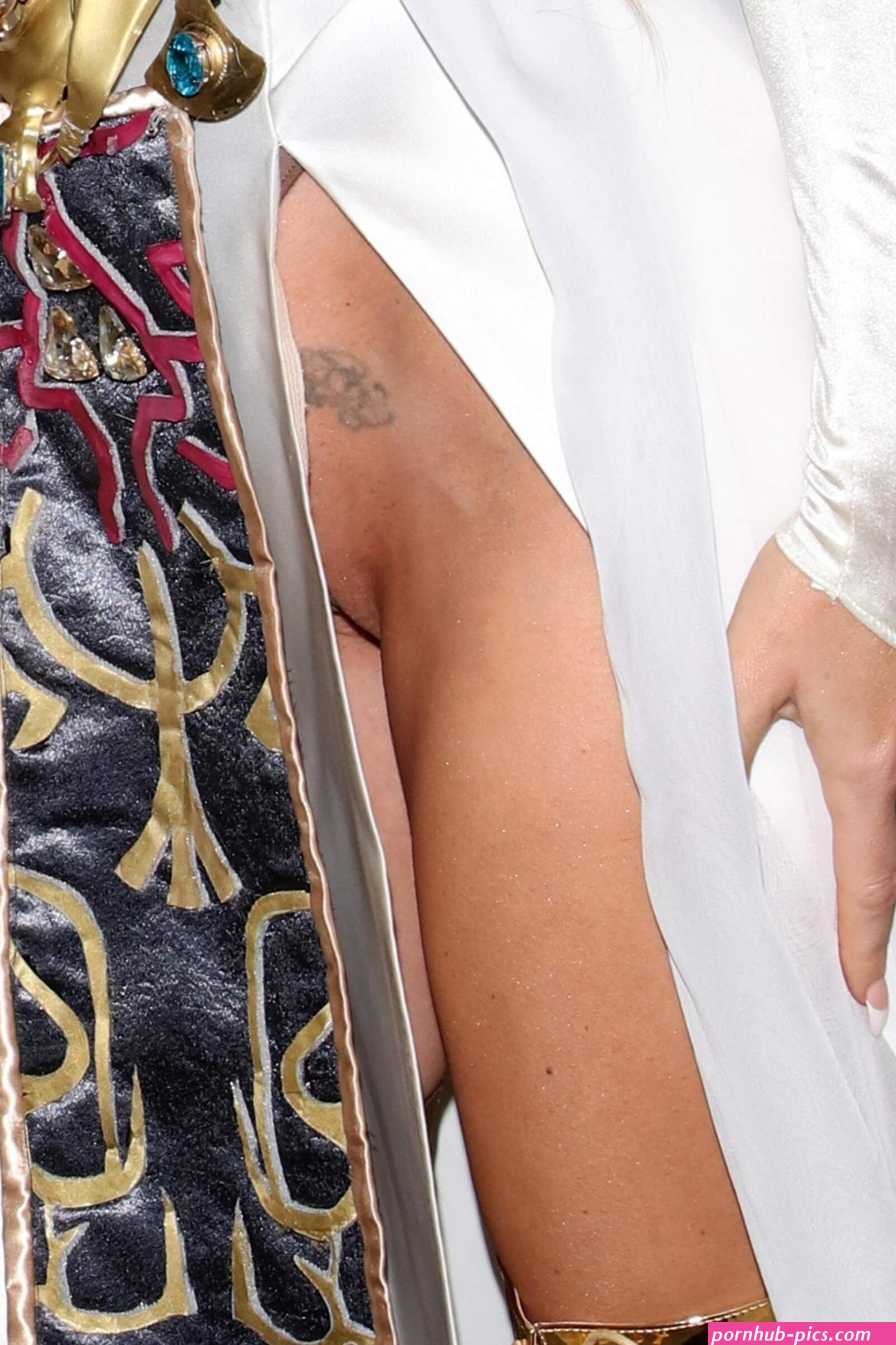 Megan Fox nude Pussy Slip At Halloween!
