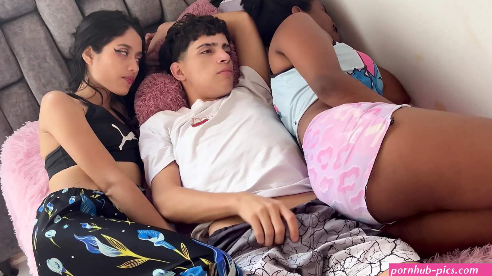 Students Home Alone Porn Videos