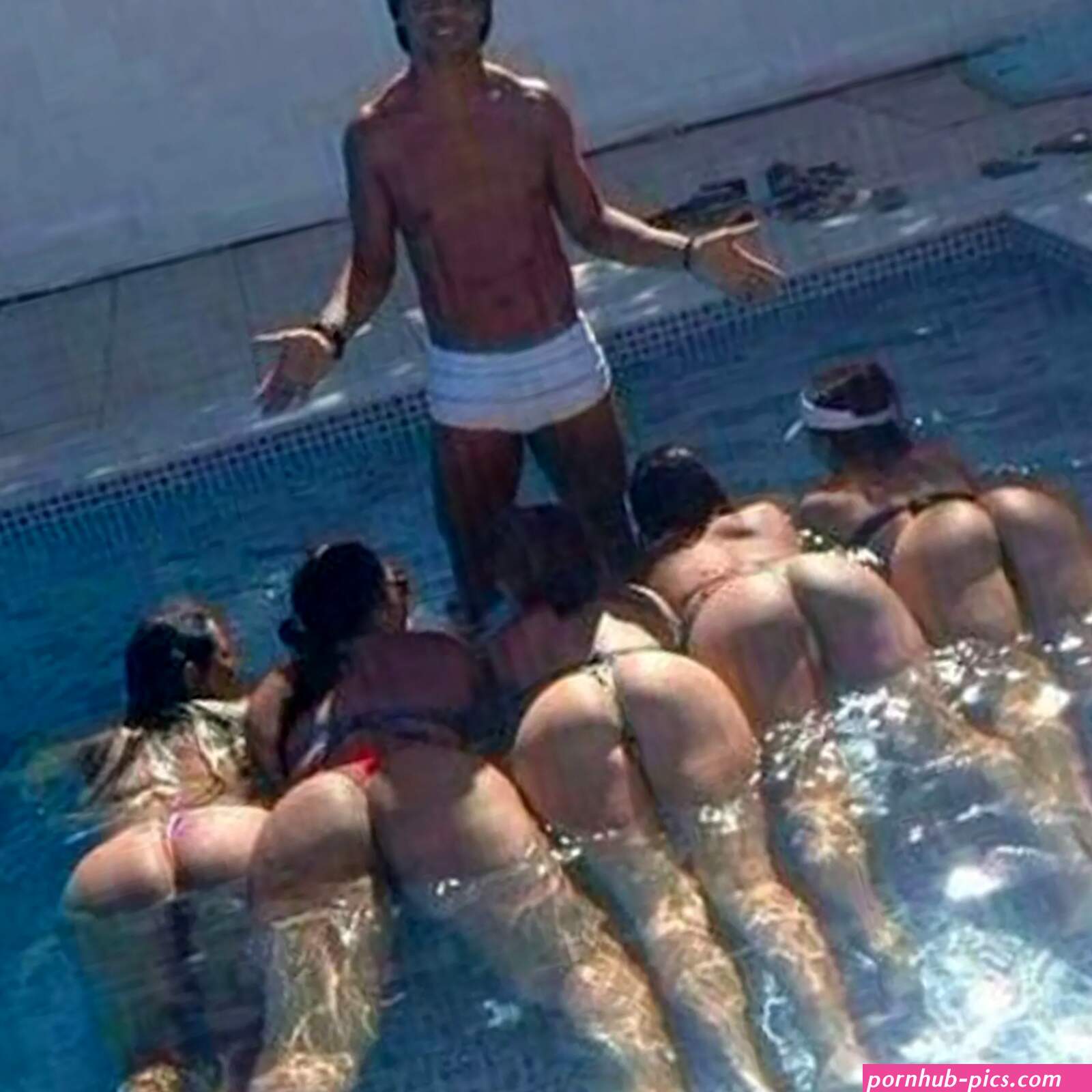 Ronaldinho -- King of Brazil... Butts