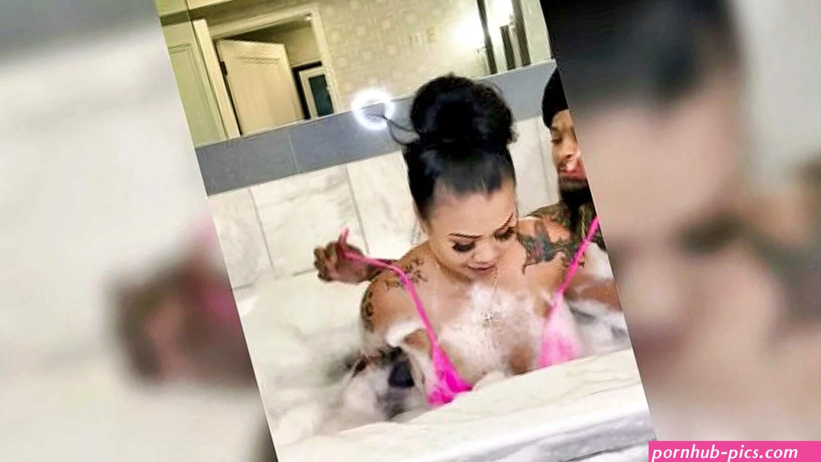 Bubbly Aunty XXX Porn Videos Page 7